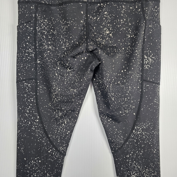 Zyia Active Women's Black Reflective Pocket Light n Tight Hi-Rise 7/8 Size 6-8 - Picture 15 of 16